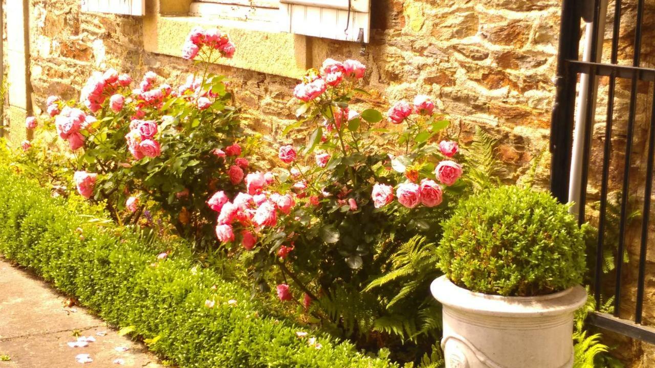 Le Manoir De La Bigotiere Bed & Breakfast Pleslin-Trigavou ภายนอก รูปภาพ