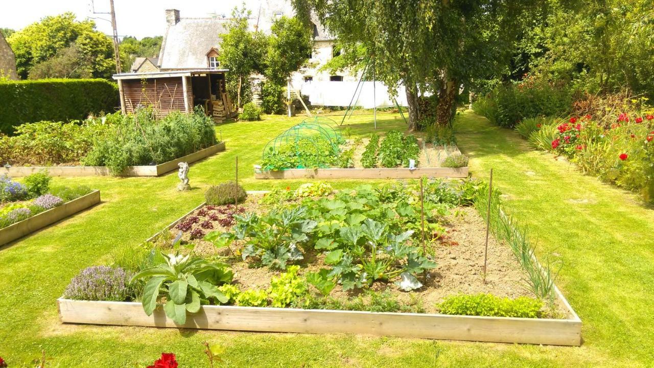 Le Manoir De La Bigotiere Bed & Breakfast Pleslin-Trigavou ภายนอก รูปภาพ